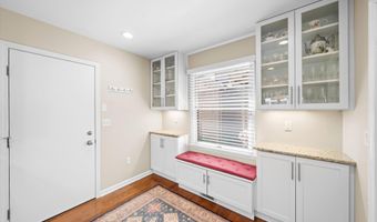 447 Sumark Way, Ann Arbor, MI 48103