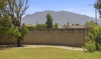 196 Mariposa Dr, Camarillo, CA 93012