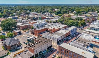 302 C Water St, Bainbridge, GA 39817