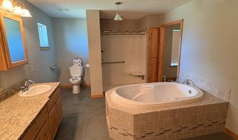 2414 Westside Rd, McAlester, OK 74501