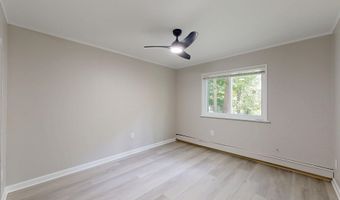 124 Allen Dr 1, Ann Arbor, MI 48103