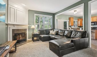 564 Woods Creek Ln, Algonquin, IL 60102