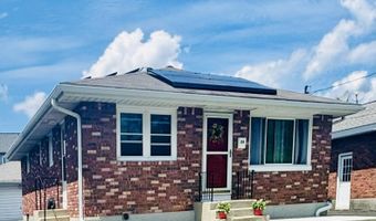24 Joanne Ct, Albany, NY 12209