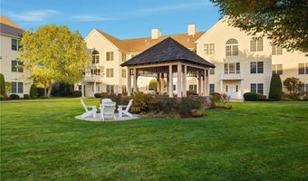 40 Saw Mill Dr 204, North Kingstown, RI 02852