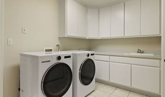 765 N Central Ave, Addison, IL 60101