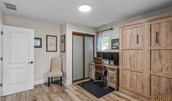 820 Barton Dr, Ann Arbor, MI 48105