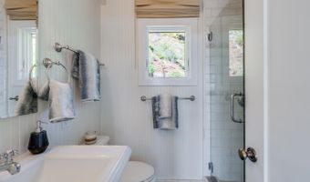 621 Beach Dr, Aptos, CA 95003