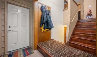 890 Lancaster Dr, Anchorage, AK 99503