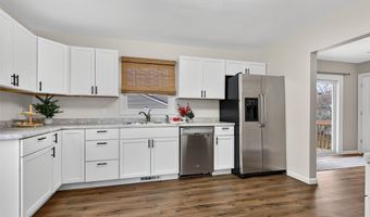 103 12th St SE, Altoona, IA 50009