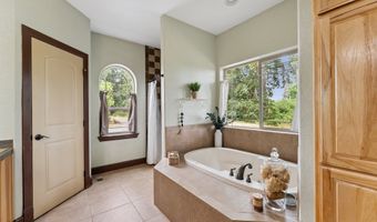 10168 STAYTON Rd, Aumsville, OR 97325