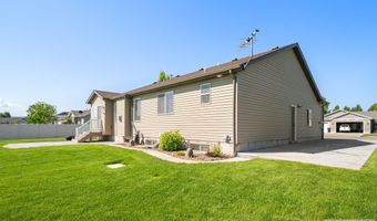 5577 Cottontree Ln, Ammon, ID 83406