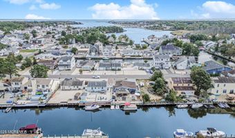 14 Albatross Pt, Bayville, NJ 08721