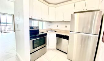 2920 Point East Dr N611, Aventura, FL 33160
