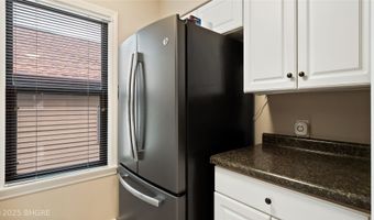814 Prairie St, Adel, IA 50003