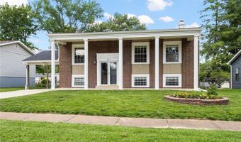 407 Palermo Dr, Ballwin, MO 63021