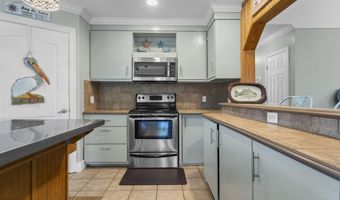 4229 21st Ave, Bay St. Louis, MS 39520
