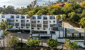 171 N Church Ln 617, Los Angeles, CA 90049