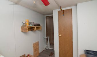 941 E Clayton Rd, Alderson, WV 24910