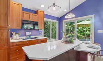 5719 NEWINGTON Rd, Bethesda, MD 20816