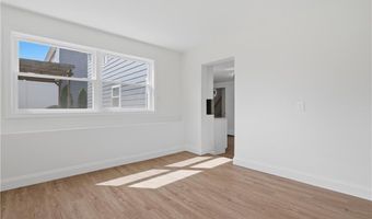 25 Stoneham St, Cranston, RI 02920
