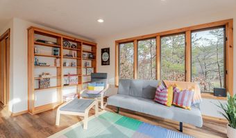 268 PICARD Ct, Basye, VA 22810