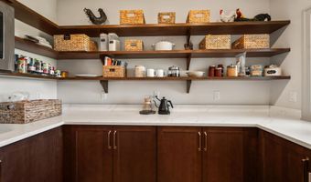 642 Xavier Pl, Ames, IA 50014