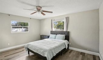 520 FAIRFAX Ln, Apollo Beach, FL 33572