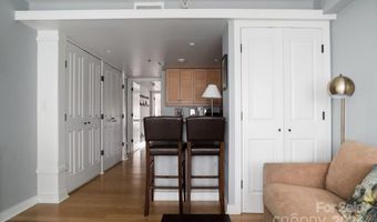 37 Hiawassee St E202, Asheville, NC 28801