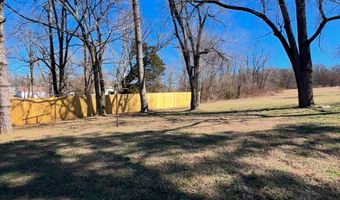 1612 S Jefferson St, Ava, MO 65608