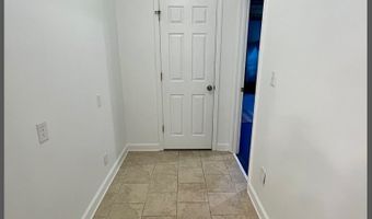 202 Bates St, Batesville, MS 38606