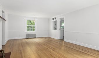 91 Blackstrap Rd, Falmouth, ME 04105