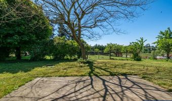 2832 Oak Grove Dr NW, Albany, OR 97321