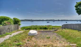 33 Spruce Ln, Bristol, RI 02809