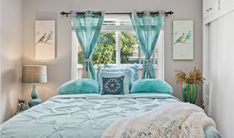 2118 W Crestwood Ln, Anaheim, CA 92804