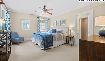 527 Red Tailed Hawk Rd, Banner Elk, NC 28604