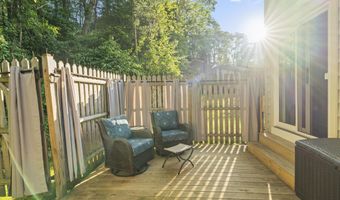 174 Williamsburg Ct, Albany, NY 12203