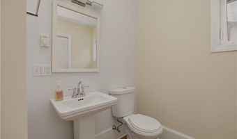 191 3rd St, Newport, RI 02840