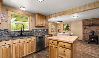 580 Hollow Ln, Bigfork, MT 59911