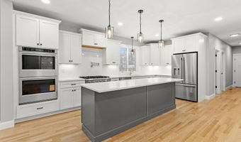 91 Raymond Rd, Auburn, NH 03032