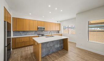 2084 N SUNSET Dr, Chandler, AZ 85225