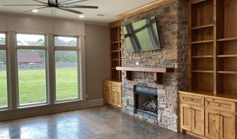 175 Vernon Harvey Rd, Beebe, AR 72143
