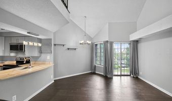 6010 CURTIER Dr F, Alexandria, VA 22310