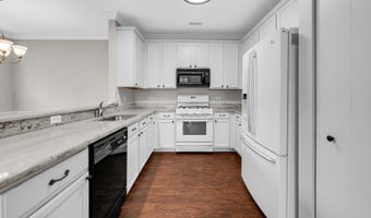 10 Millbrook Ct, Algonquin, IL 60102