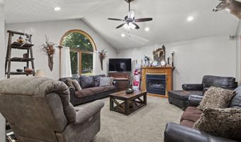 1135 Crystal Ct, Avon, IN 46123