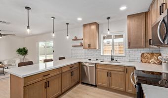 802 E NAVAJO Ave, Apache Junction, AZ 85119