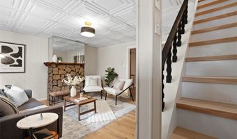 2703 Burham St, Airville, PA 15203