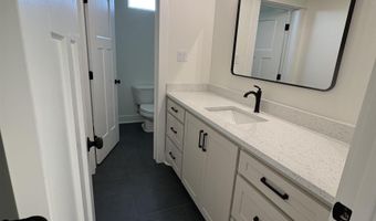6716 N Detonti Rd, Bauxite, AR 72011