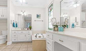 10715 Shoreline Dr, Baton Rouge, LA 70809