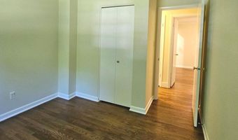 8925 FALLING CREEK Ct, Annandale, VA 22003
