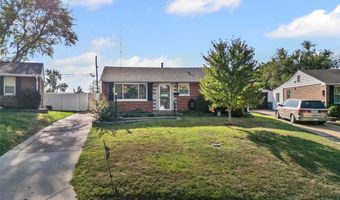 9862 Glenmont Dr, Affton, MO 63123